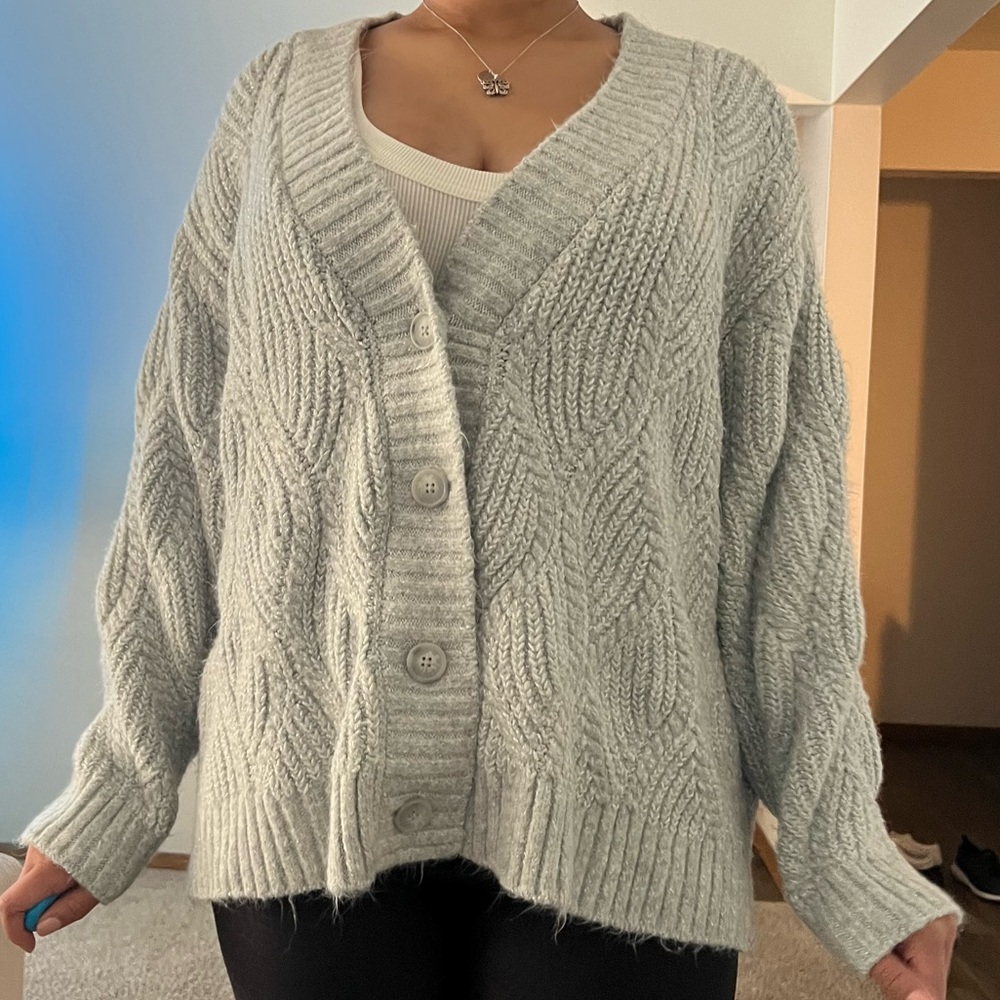 Universal thread oversized cardigan